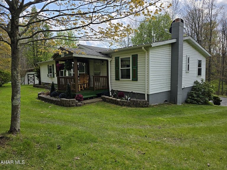 Listing photo 4