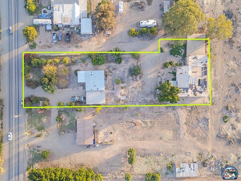 Listing photo 3
