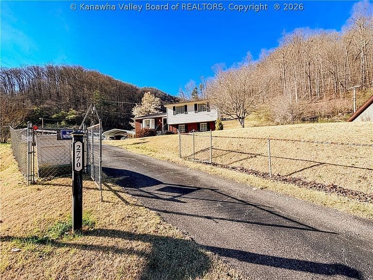 Listing photo 5