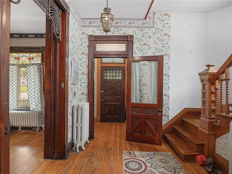 Listing photo 4