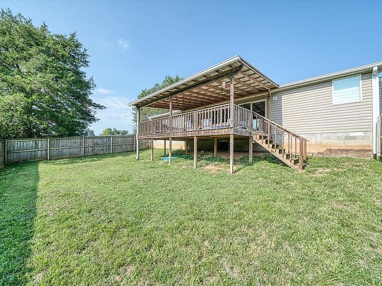 Listing photo 5