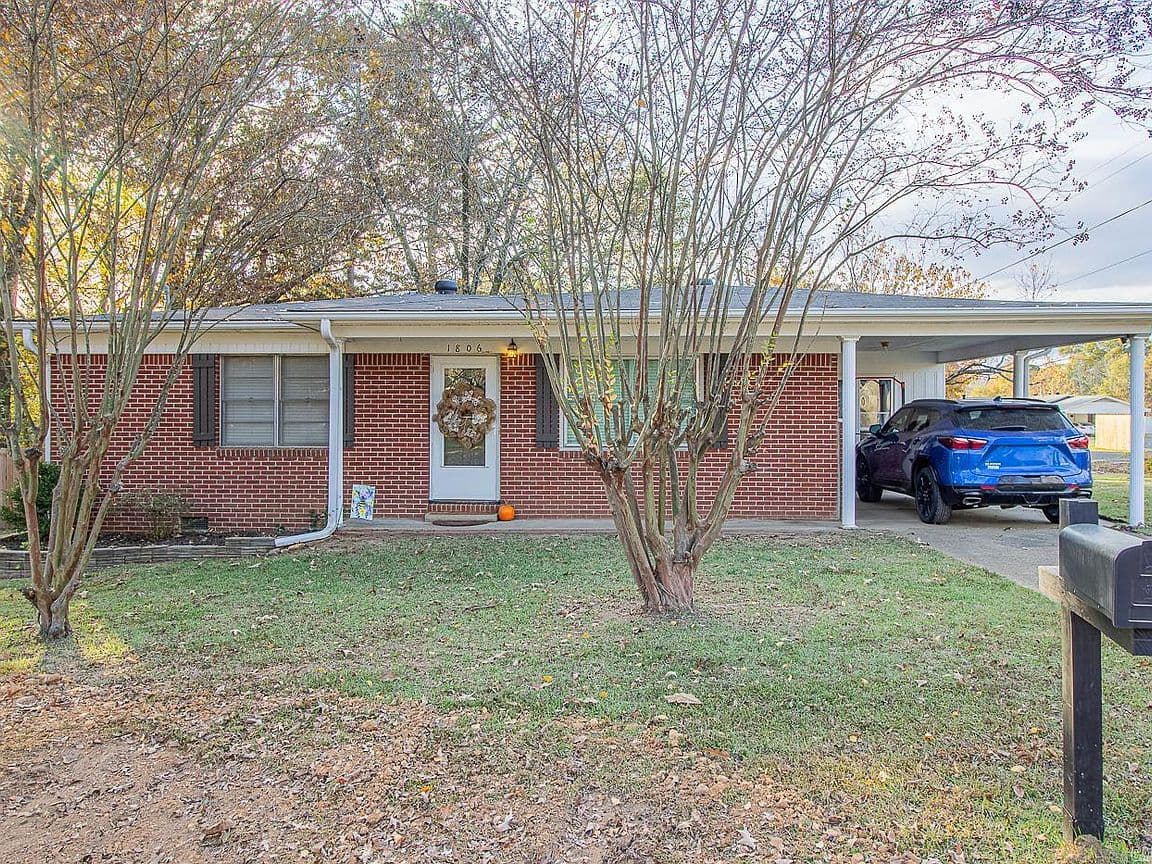 Primary listing photo