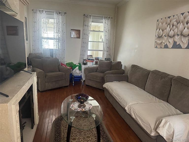 Listing photo 3