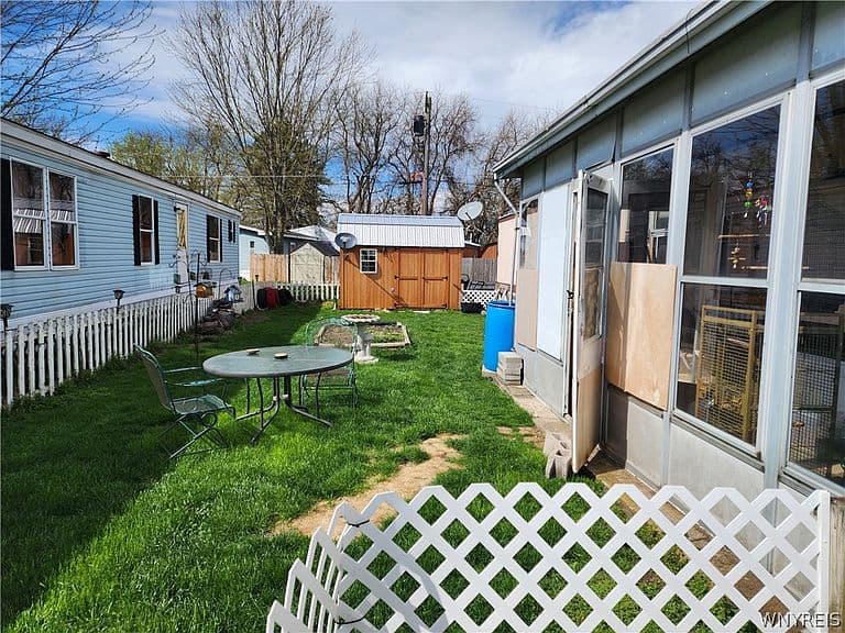 Listing photo 4