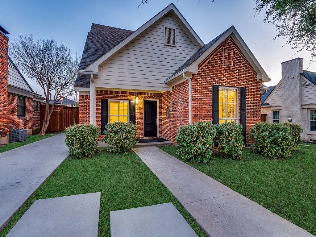 Primary listing photo