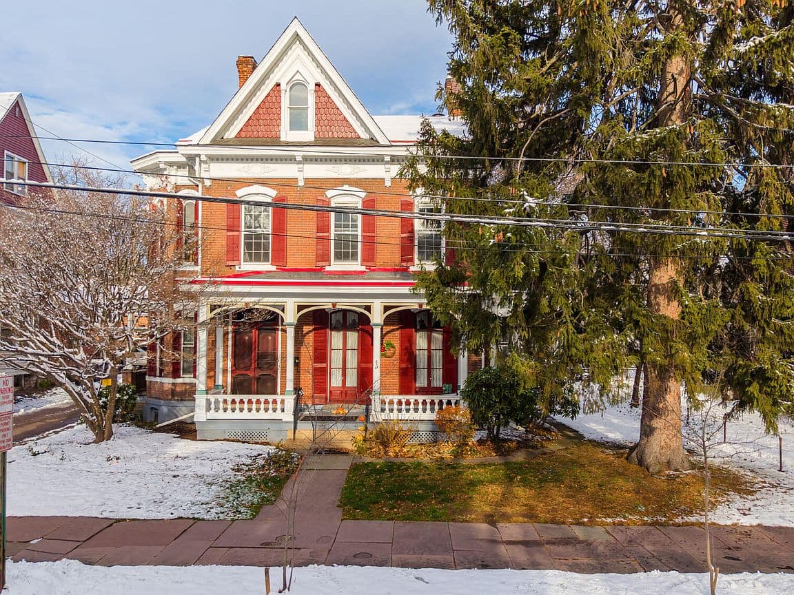 Primary listing photo