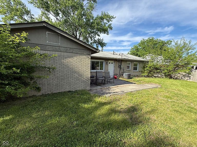 Listing photo 5
