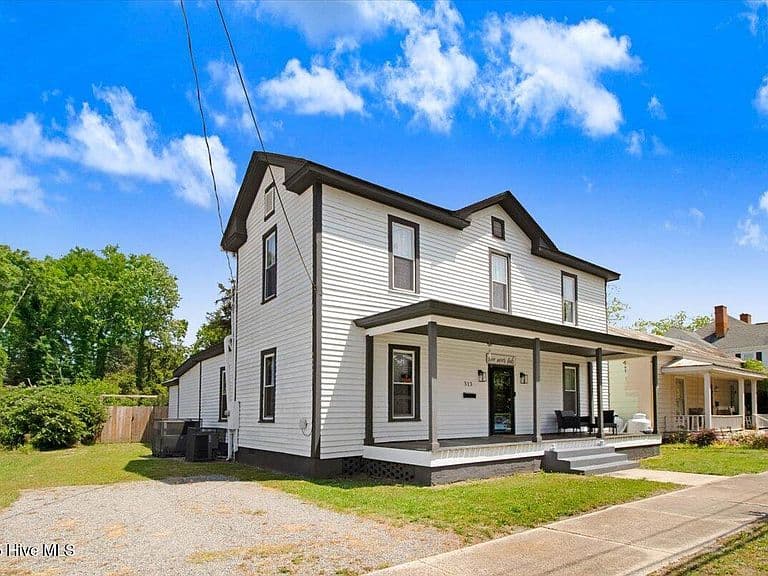 Listing photo 3
