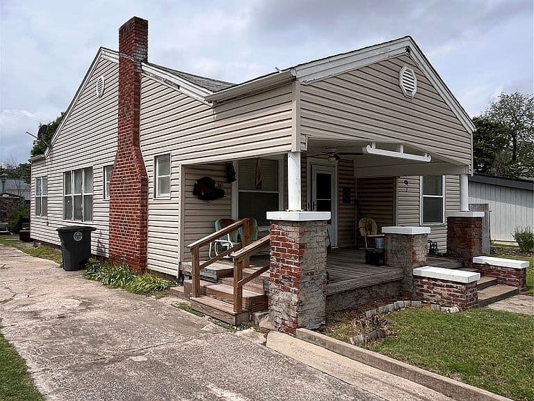 Listing photo 3