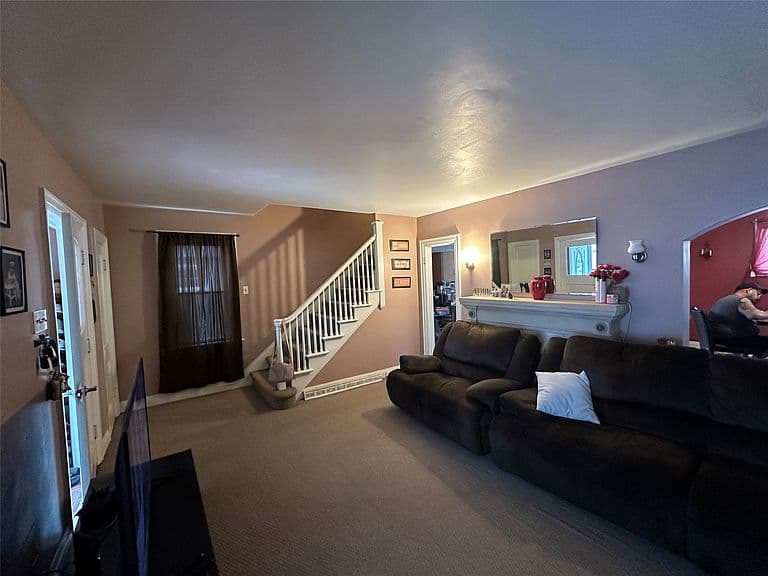 Listing photo 5
