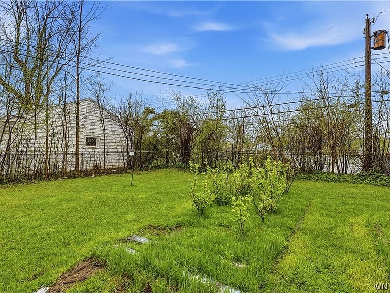 Listing photo 5