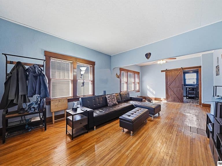 Listing photo 5