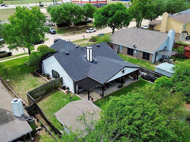 Listing photo 5
