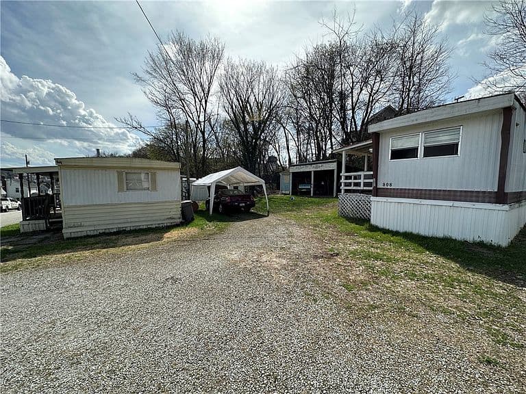 Listing photo 5