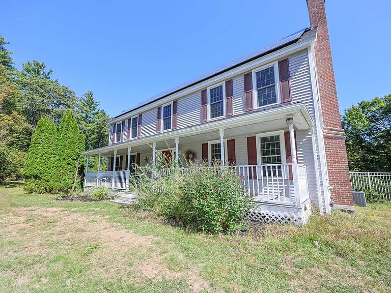 Listing photo 2