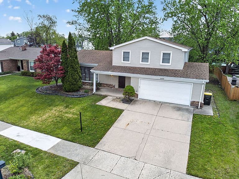 Listing photo 4