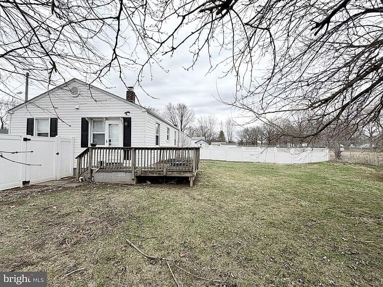 Listing photo 5