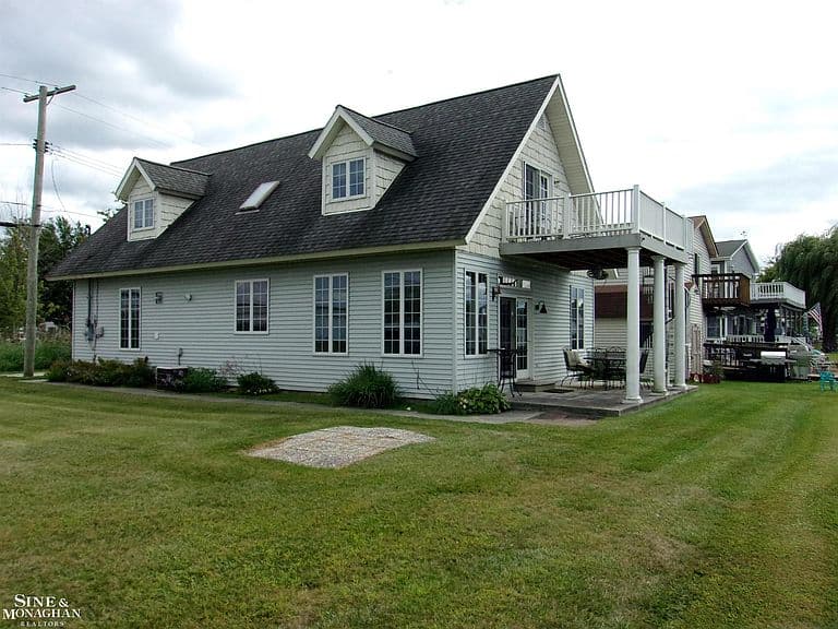 Listing photo