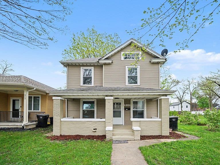 Listing photo 2