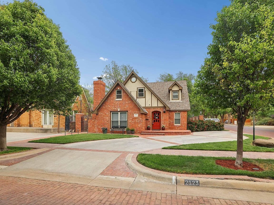 Primary listing photo