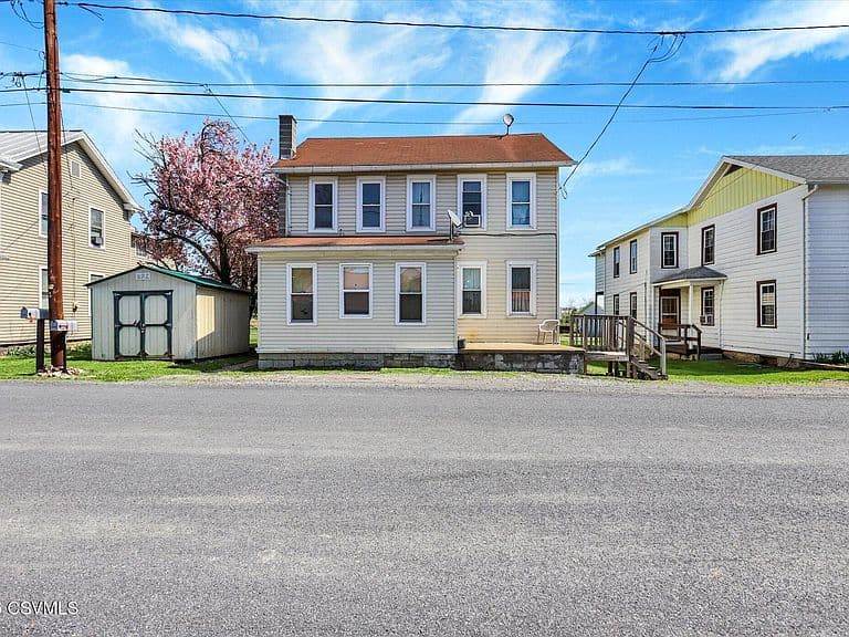 Listing photo 2