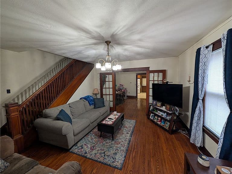 Listing photo 5