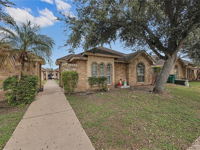 Listing photo 4