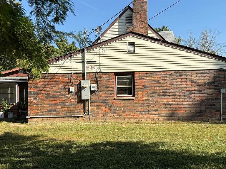 Listing photo 5