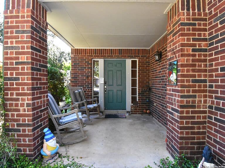 Listing photo 4