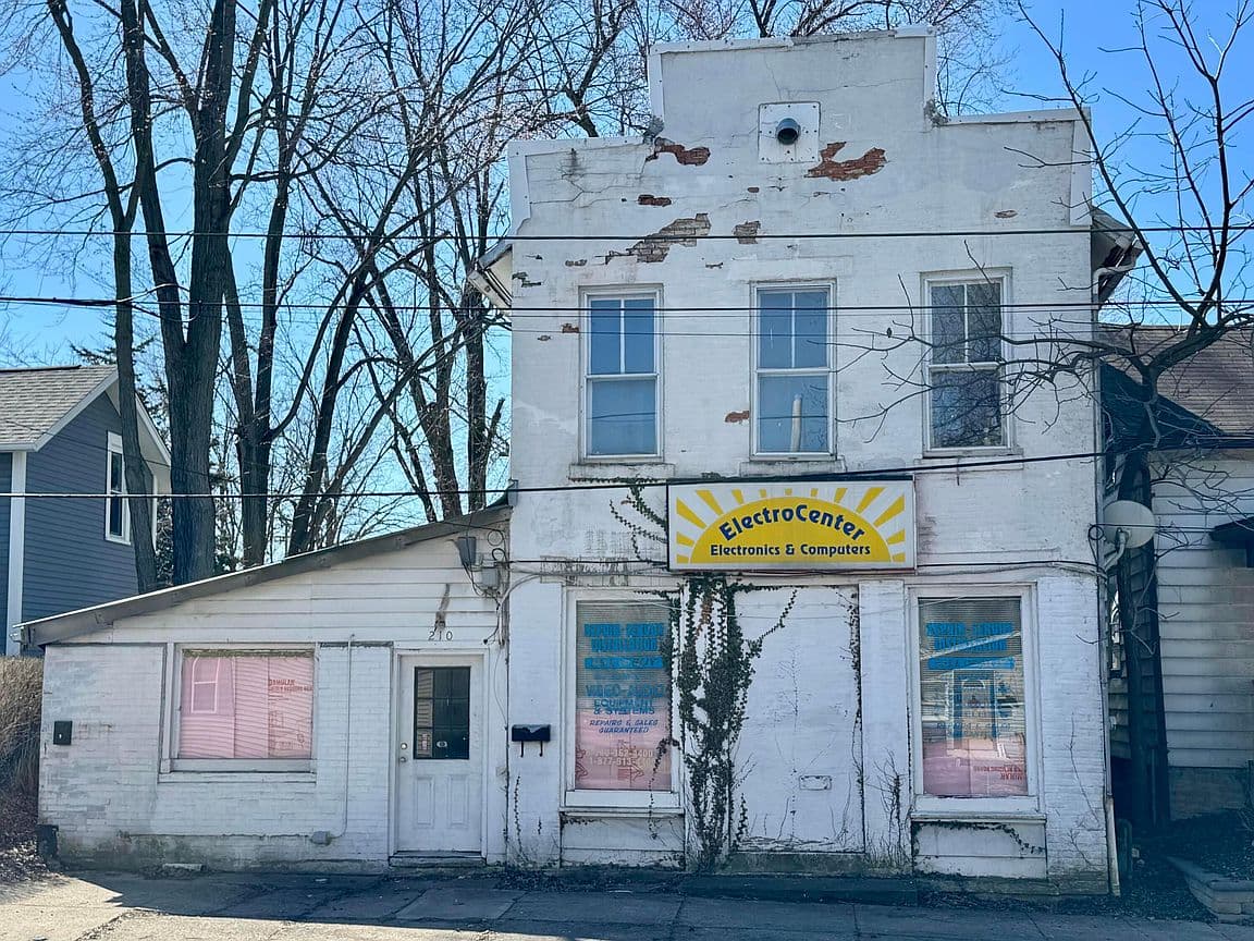 Primary listing photo