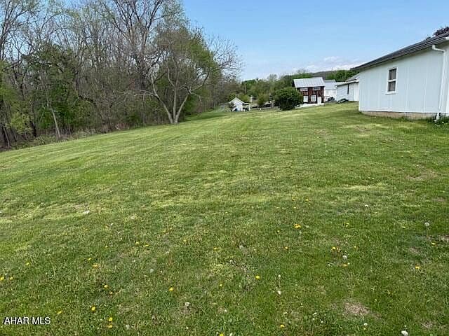 Listing photo 5