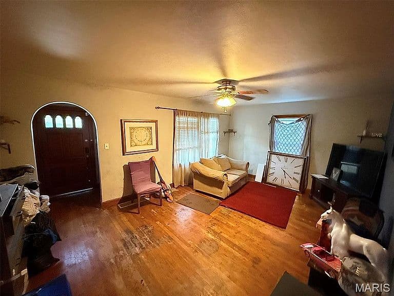 Listing photo 5