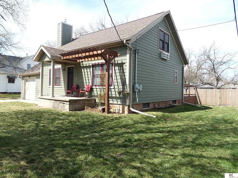 Listing photo 3