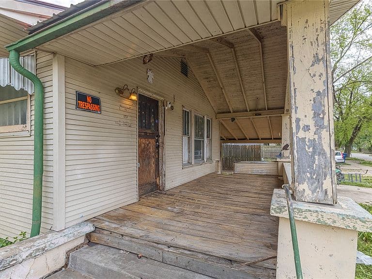 Listing photo 4