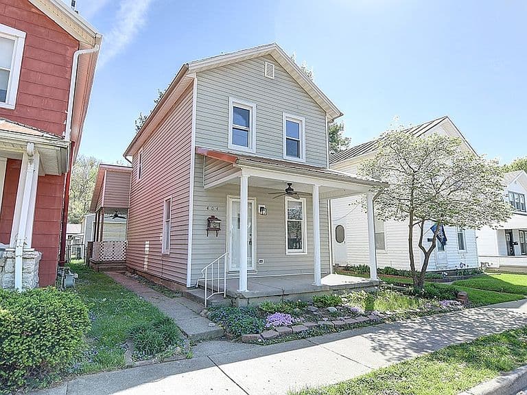 Listing photo 2