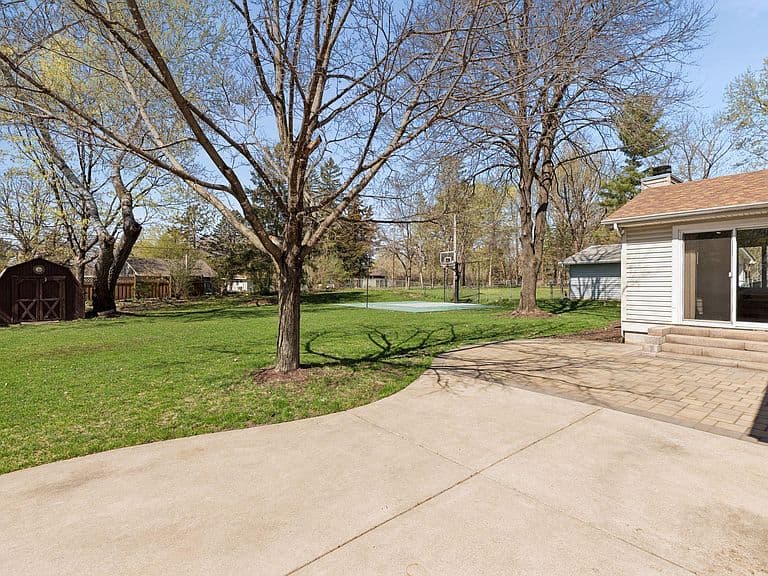 Listing photo 4