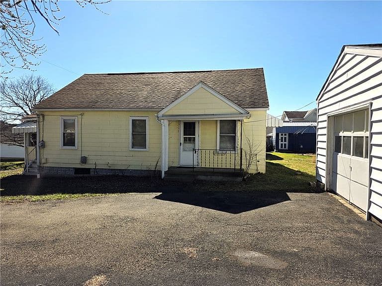 Listing photo 3