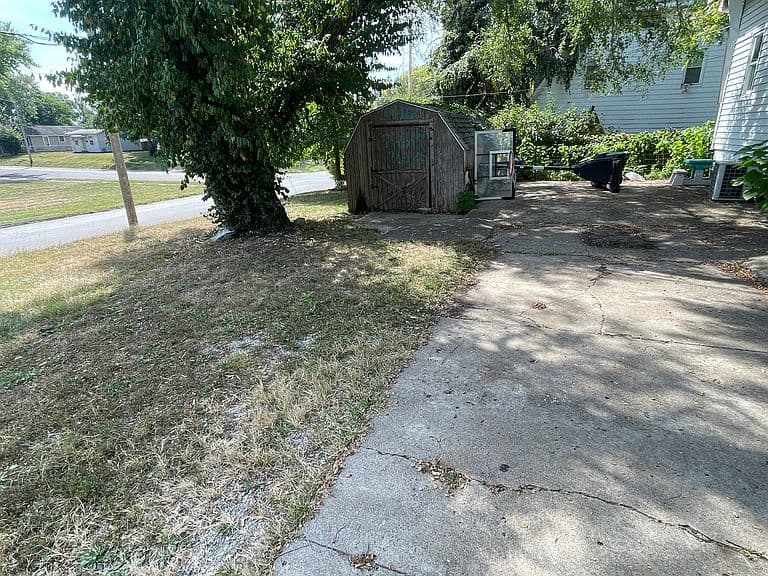 Listing photo 5