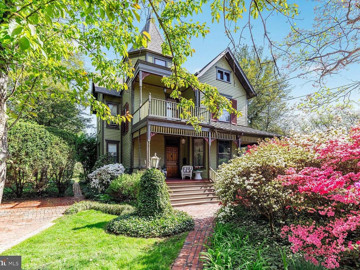 Primary listing photo