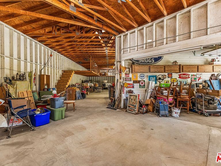 Listing photo 5