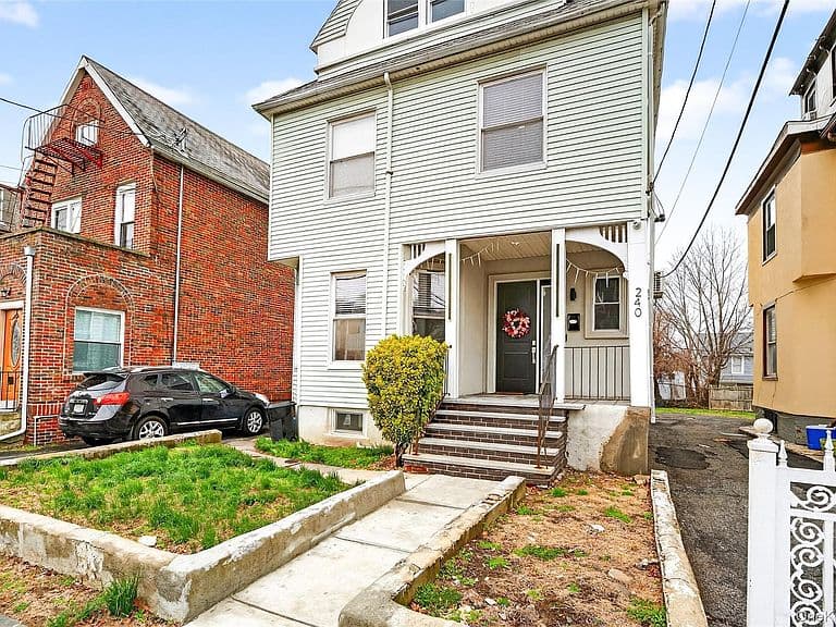 Listing photo 3