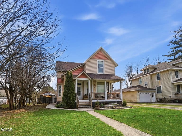 Listing photo 3