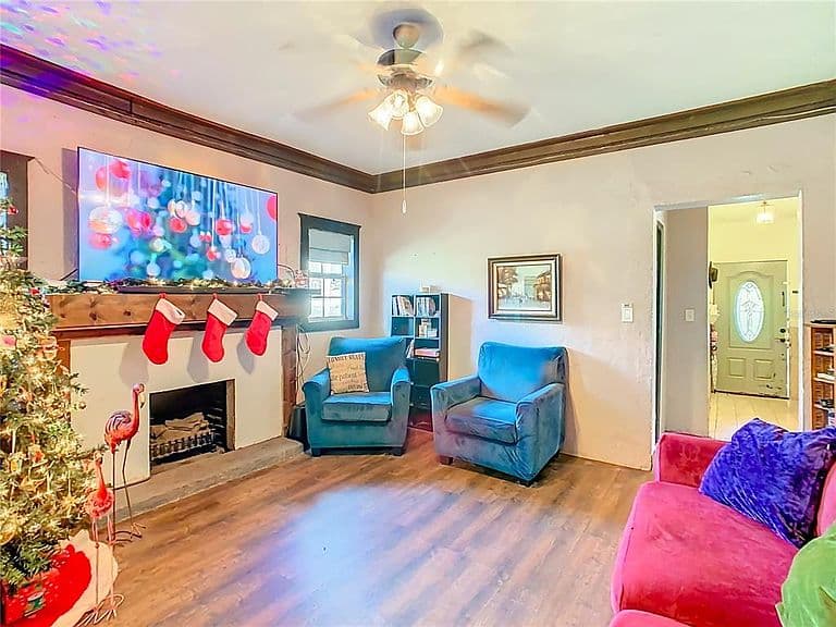 Listing photo 4