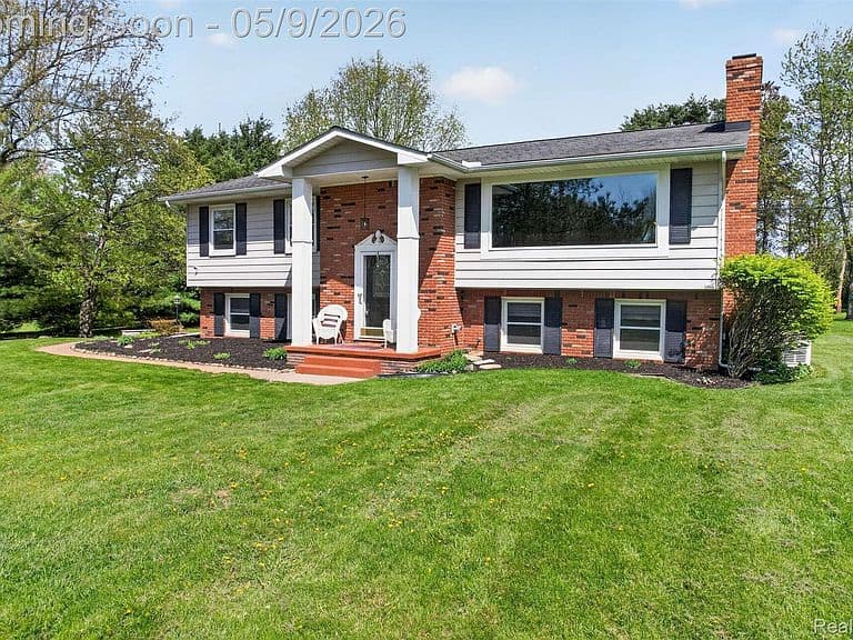Listing photo 5