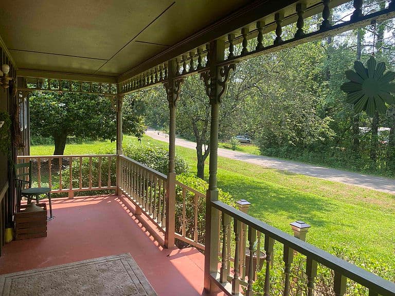 Listing photo 3