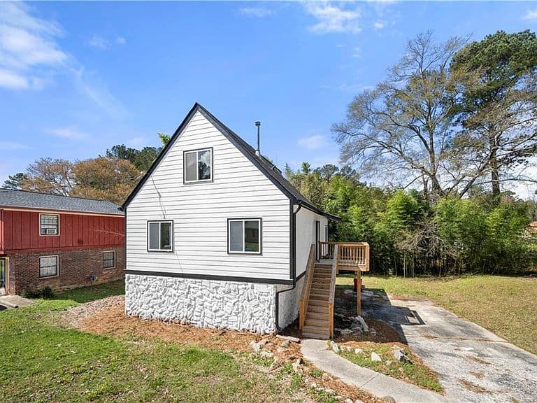 Listing photo 5