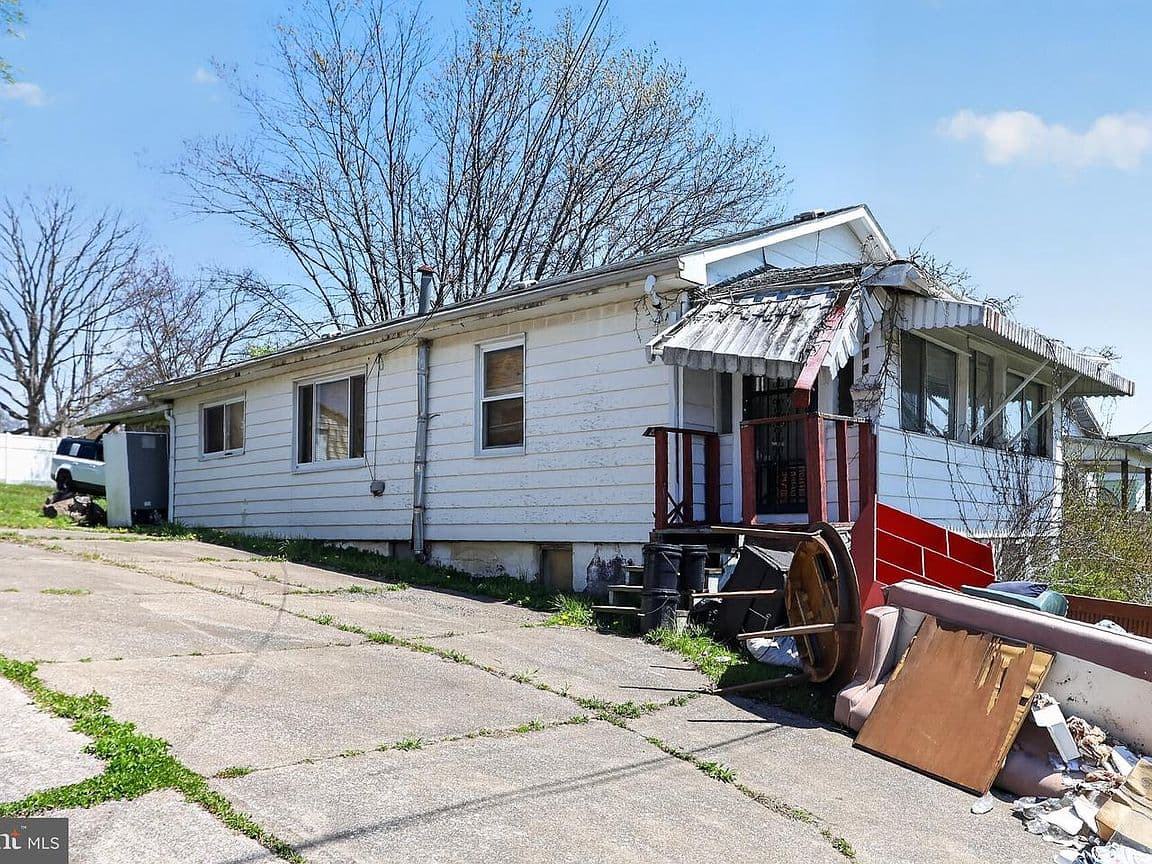 Primary listing photo