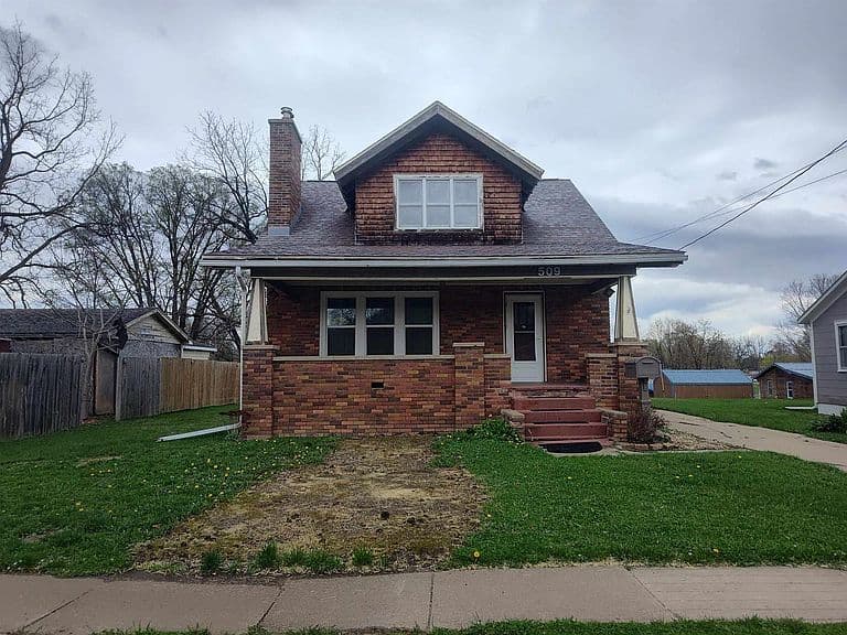 Listing photo 2