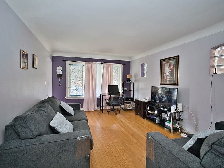 Listing photo 5