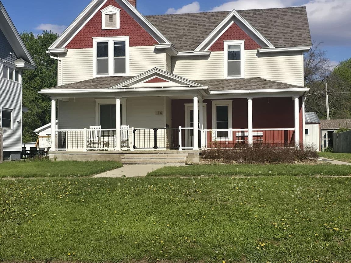 Primary listing photo